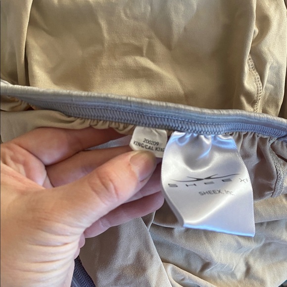 SHEEX Nightfall Fitted Cooling Bed Sheet in Color Sand Dune Size King / Cal King - Picture 6 of 8